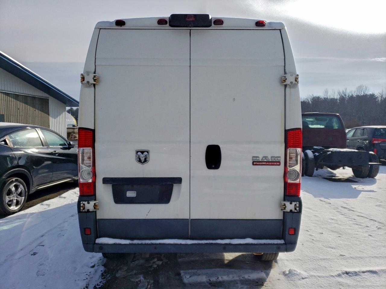 2018 Ram Promaster 2500 2500 High VIN: 3C6TRVDG1JE139304 Lot: 95528385