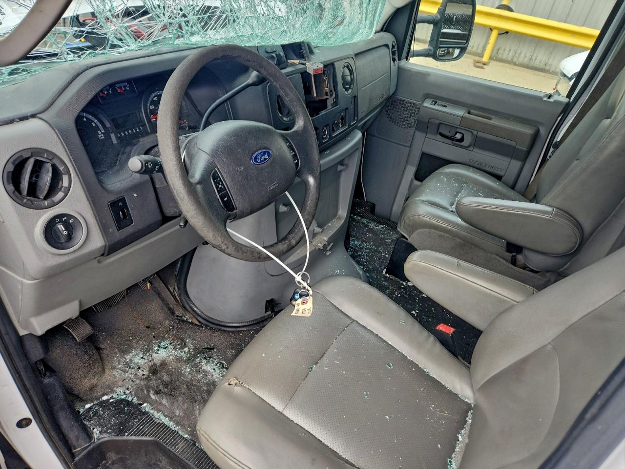 2009 Ford Econoline E350 Super Duty Cutaway Van VIN: 1FDSE35L79DA15711 Lot: 94390905