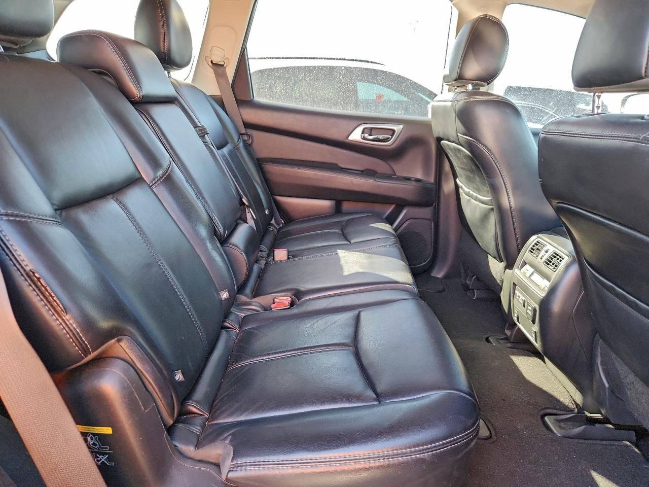 2019 Nissan Pathfinder S VIN: 5N1DR2MN1KC604940 Lot: 96050445