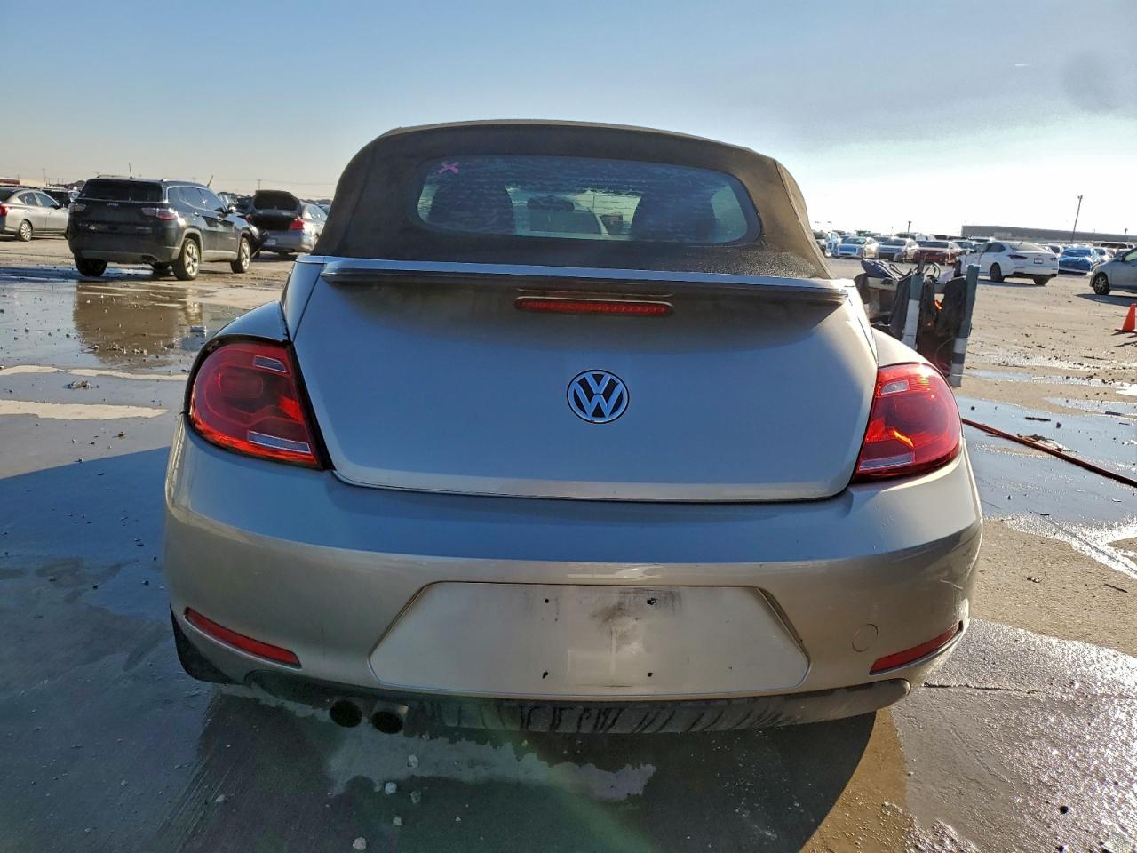 2015 Volkswagen Beetle 1.8T VIN: 3VW517AT8FM808362 Lot: 94696545
