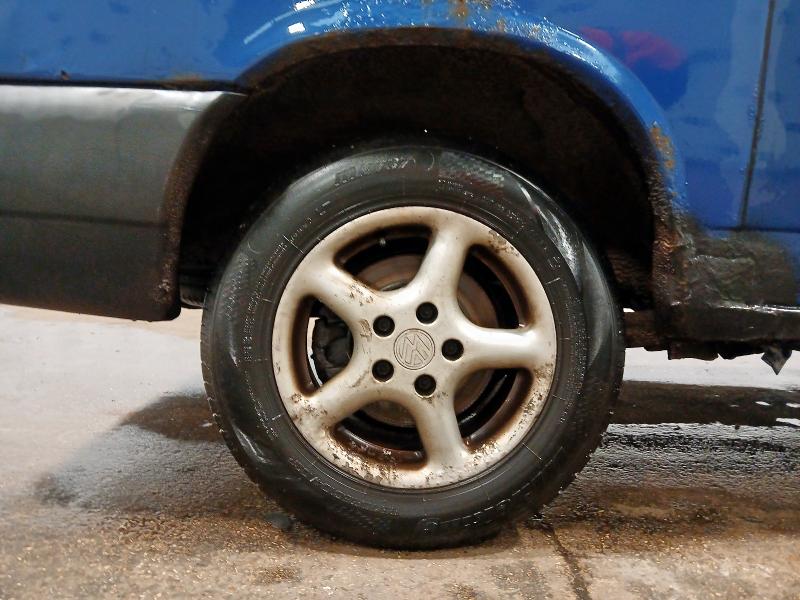 2001 VOLKSWAGEN 800 SPECIAL TD SWB 