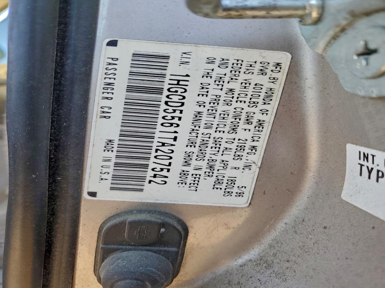 1996 Honda Accord Ex VIN: 1HGCD5561TA207542 Lot: 96100005