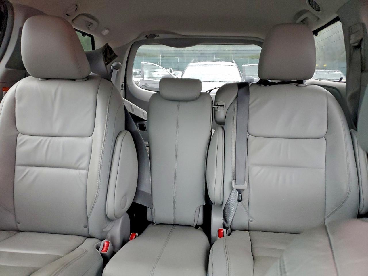 2017 Toyota Sienna Xle VIN: 5TDYZ3DC9HS829138 Lot: 94831445