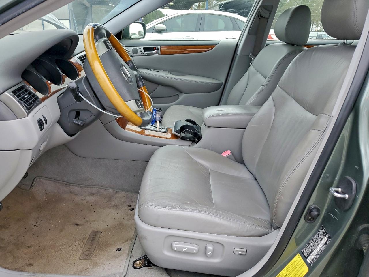 2005 Lexus Es 330 VIN: JTHBA30G855113594 Lot: 95232635