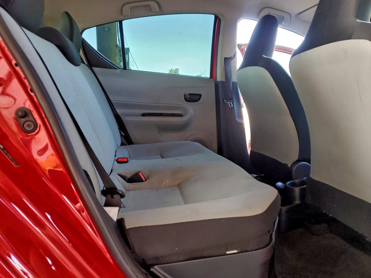 2014 Toyota Prius C VIN: JTDKDTB39E1074136 Lot: 94705475