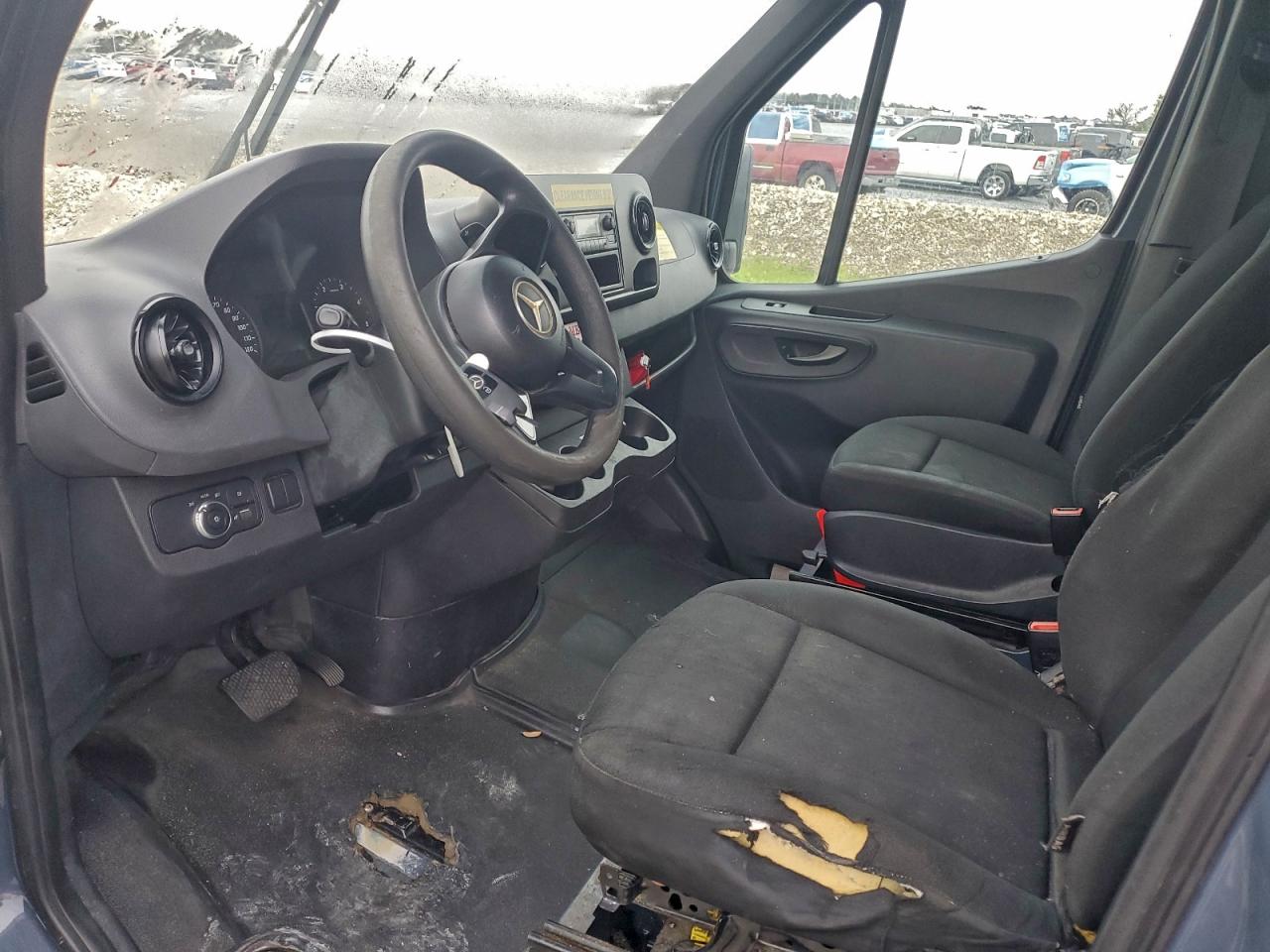 2019 Mercedes Benz Sprinter 2500 Delivery Van VIN: WD4PF1CDXKP121815 Lot: 96390075