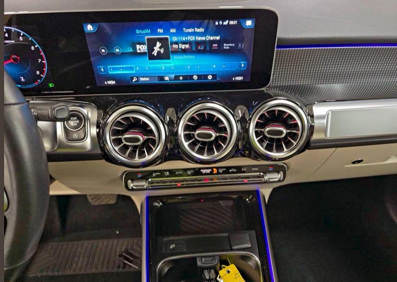 Фото: W1N4M4HB1MW112949