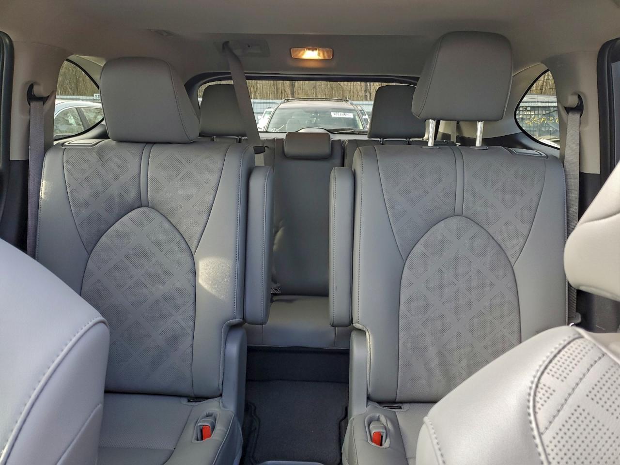 2024 Toyota Highlander Le VIN: 5TDKDRBH7RS575081 Lot: 96917925