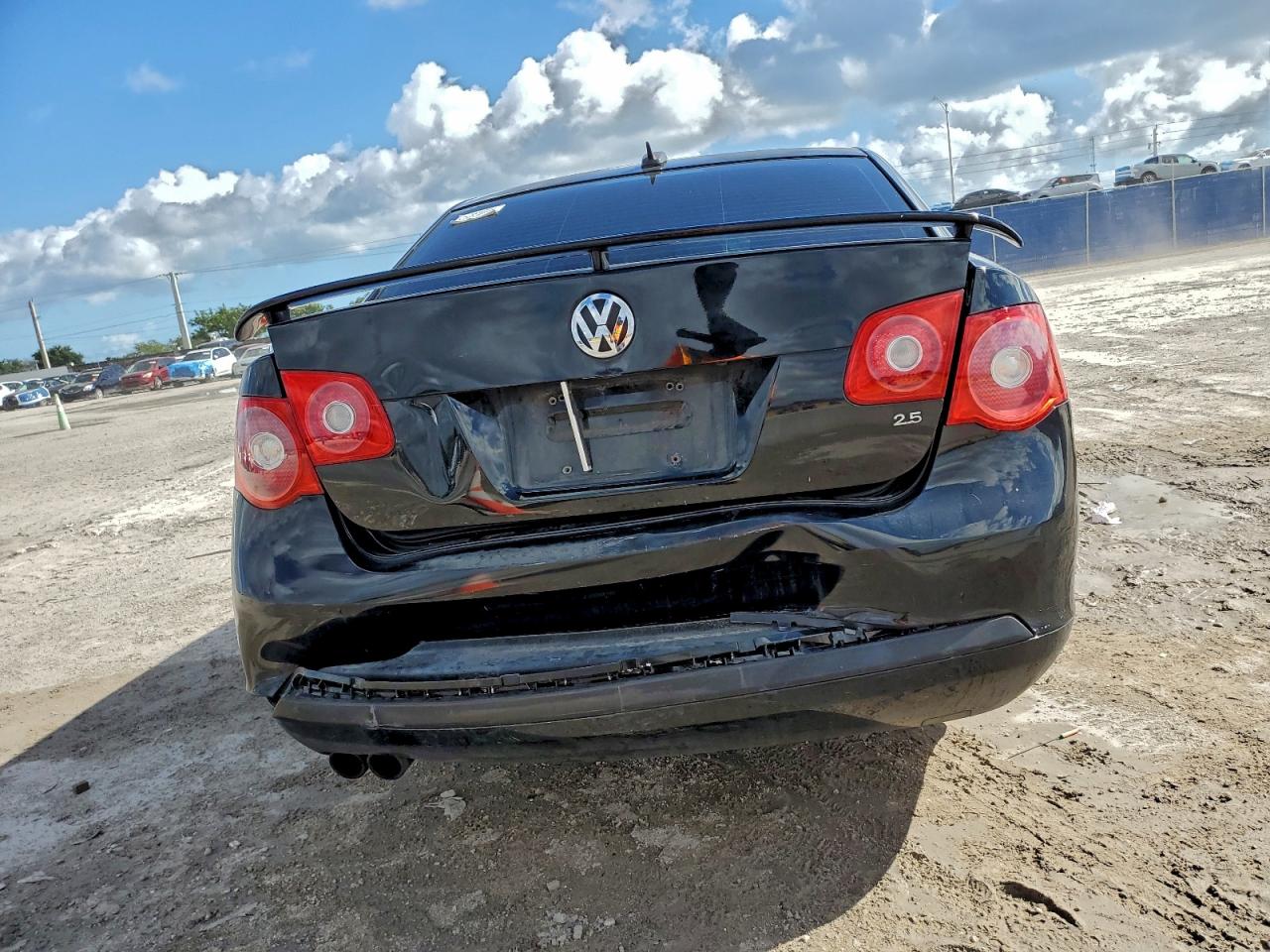 2006 Volkswagen Jetta 2.5 Option Package 1 VIN: 3VWSF81KX6M644209 Lot: 94932355