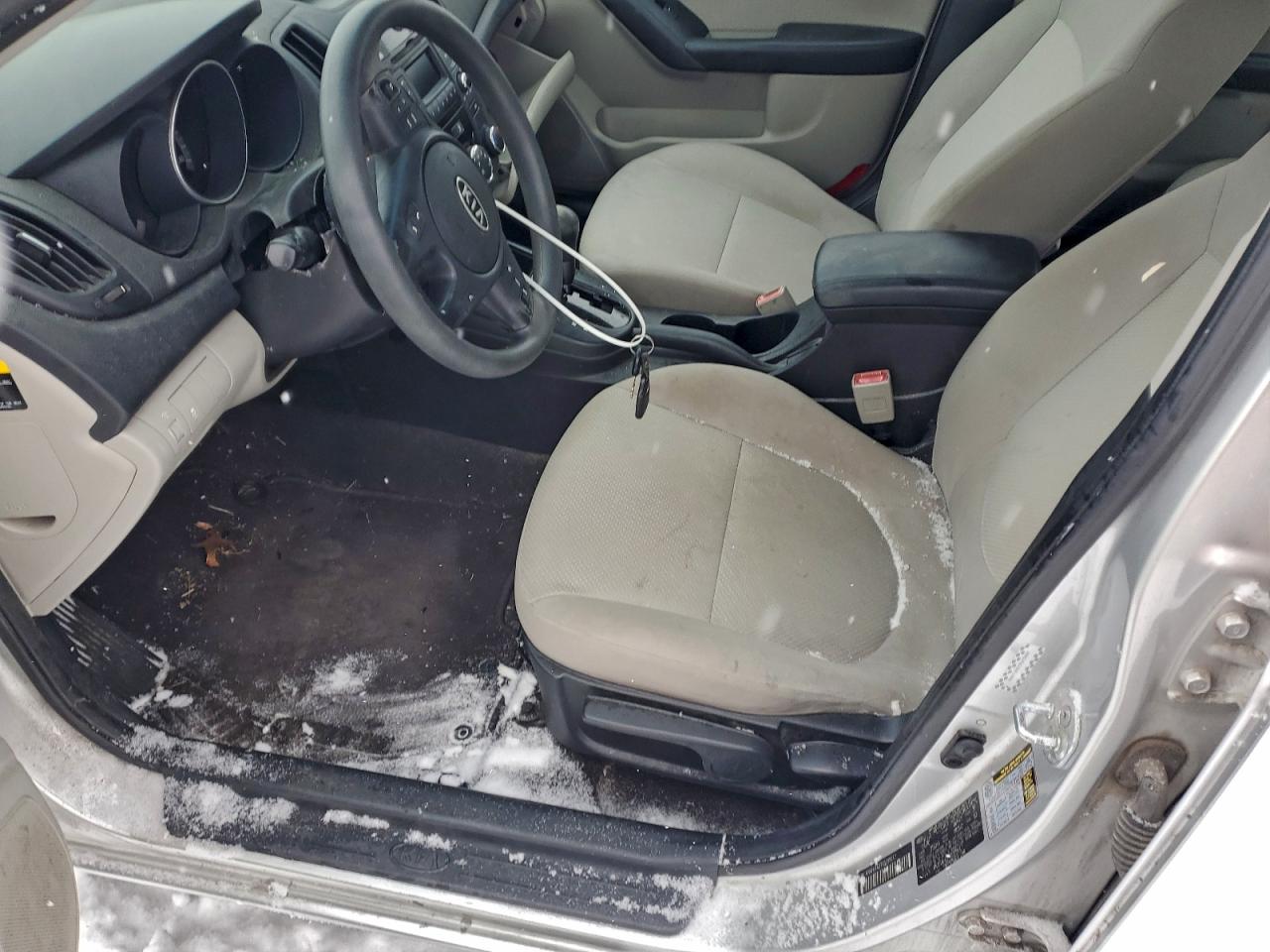 2010 Kia Forte Ex VIN: KNAFU4A27A5235647 Lot: 94936925