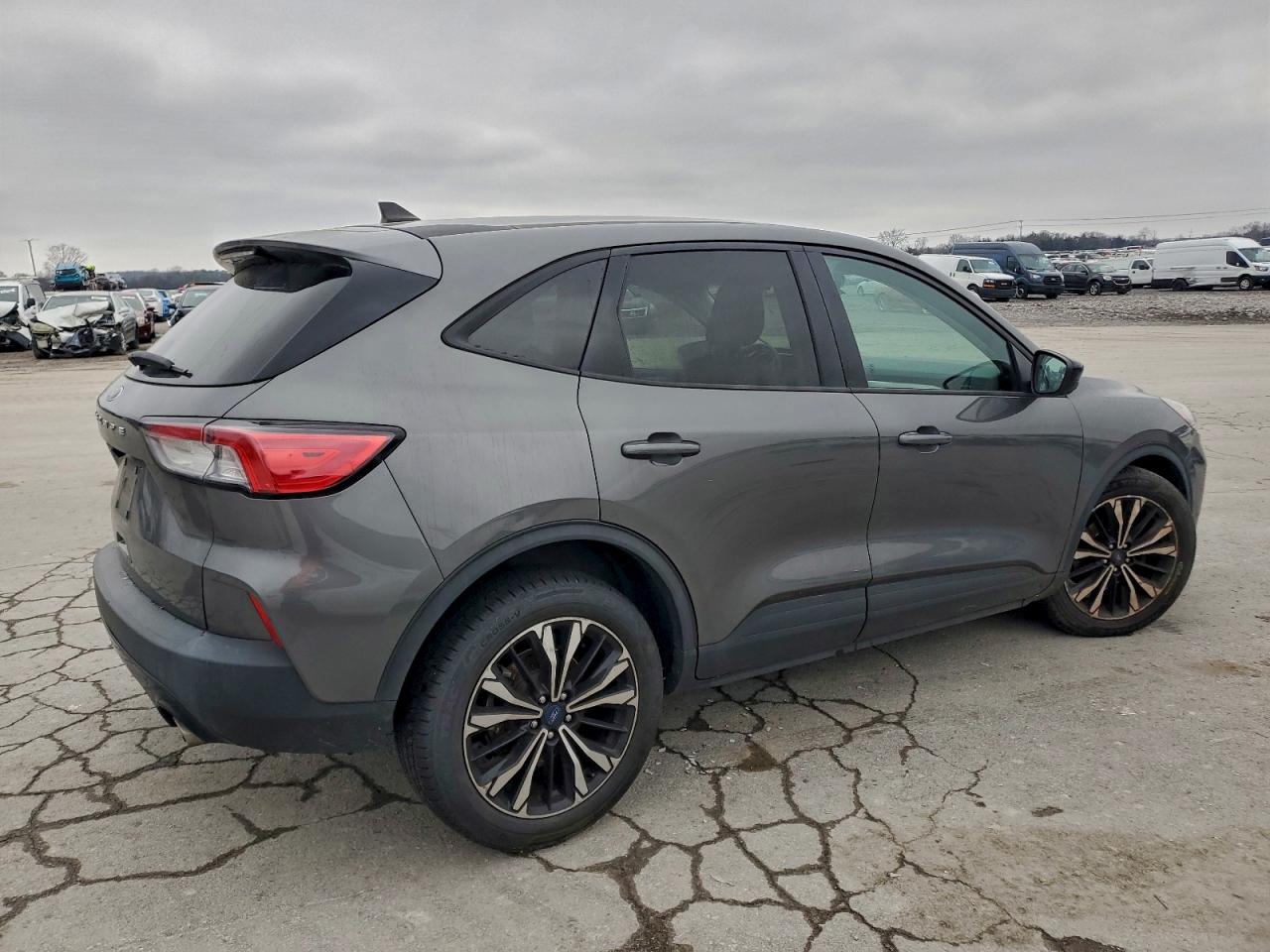 2022 Ford Escape Se VIN: 1FMCU0G62NUB85305 Lot: 94294335