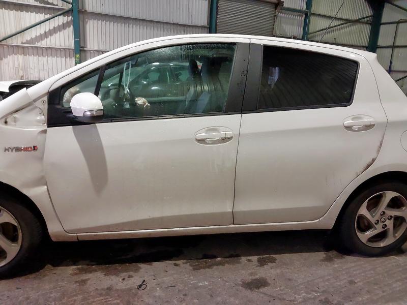 2017 TOYOTA YARIS 1.5 HYBRID ICON 5DR CVT