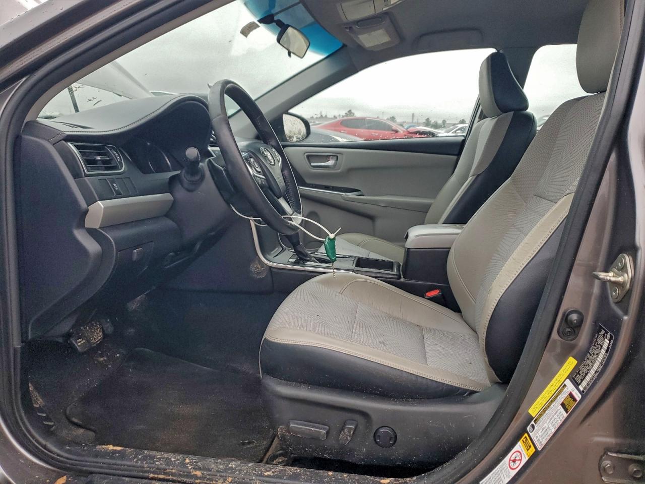 2016 Toyota Camry Le VIN: 4T1BF1FK4GU221735 Lot: 95273885