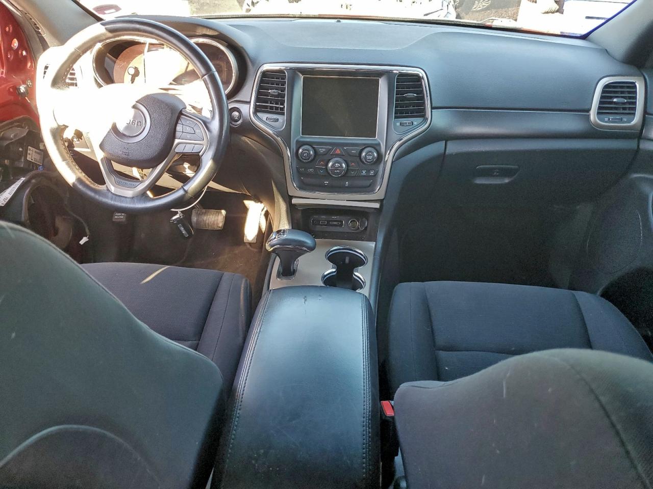 2015 Jeep Grand Cherokee Laredo VIN: 1C4RJEAG5FC823110 Lot: 94115795