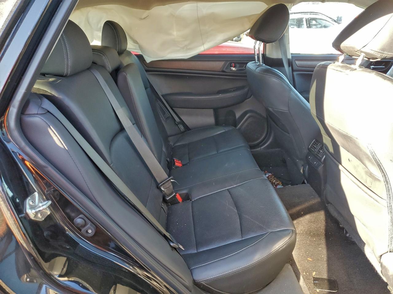 2015 Subaru Outback 3.6R Limited VIN: 4S4BSENC4F3225852 Lot: 96384925