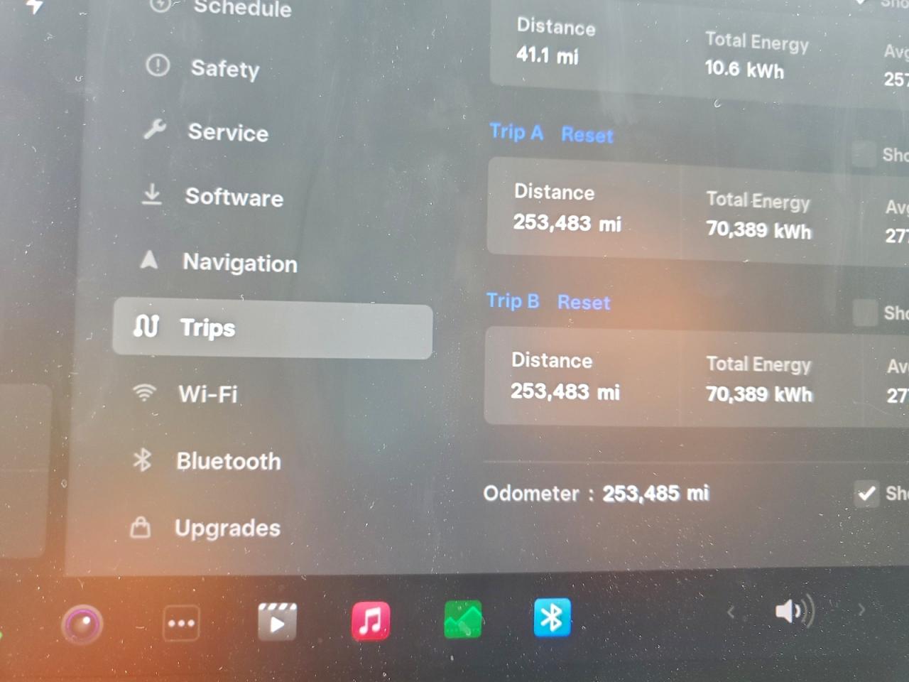 2021 Tesla Model Y VIN: 5YJYGDEE5MF111905 Lot: 93354125