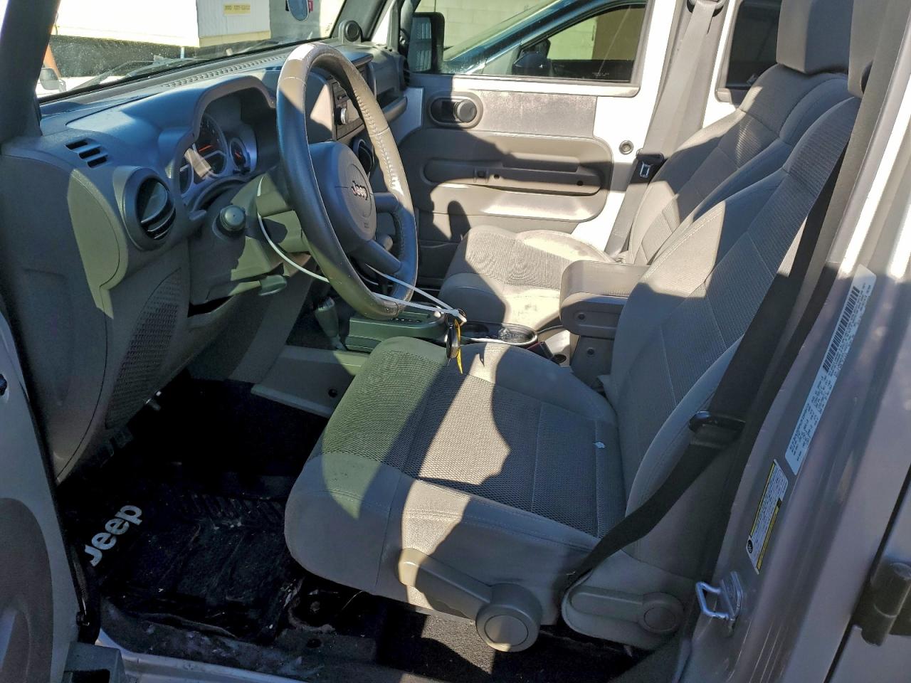 2007 Jeep Wrangler Rubicon VIN: 1J4GA69197L145227 Lot: 97555135