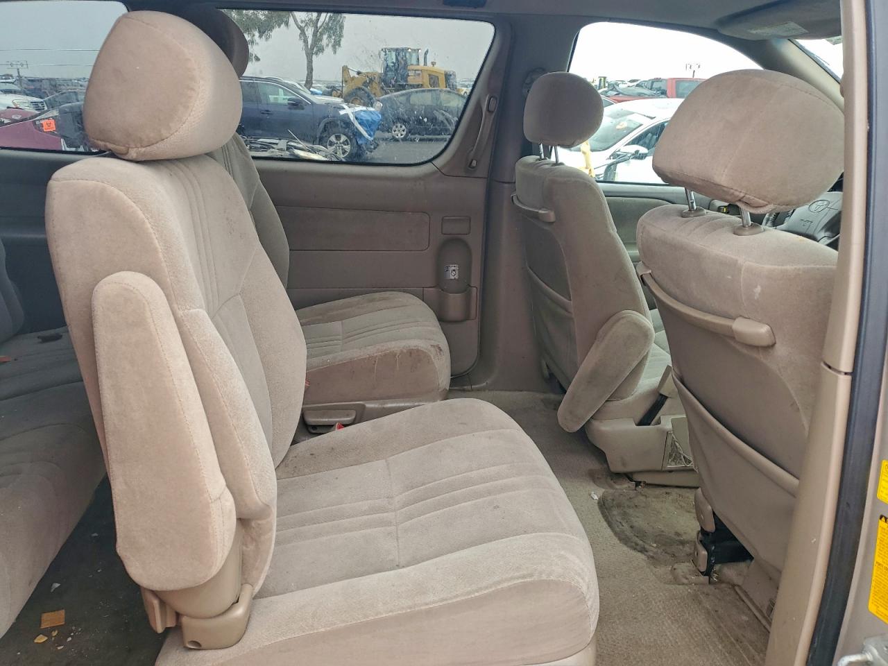 2002 Toyota Sienna Le VIN: 4T3ZF13C22U463984 Lot: 95475455