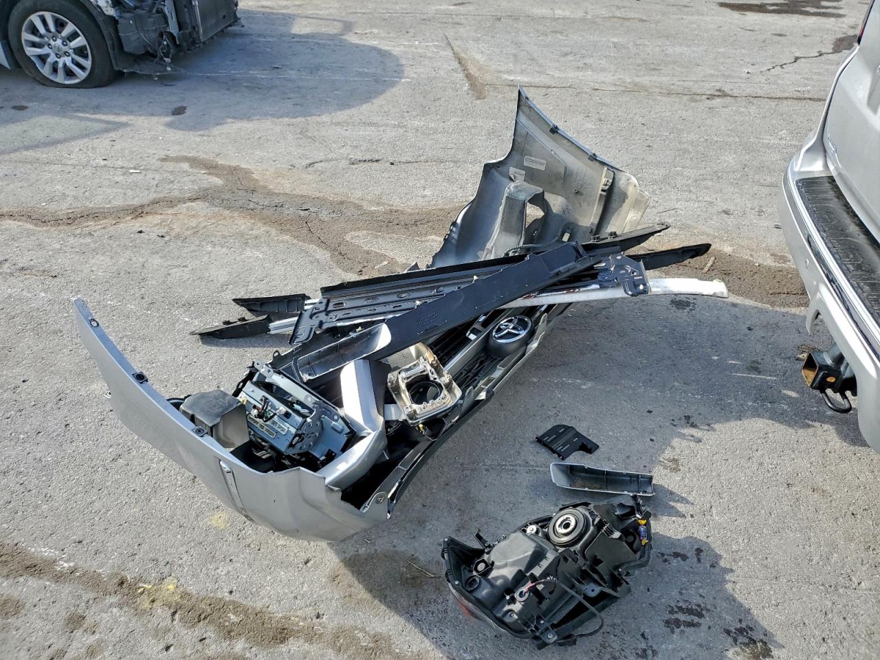 2014 Toyota 4Runner Sr5 VIN: JTEBU5JR6E5192411 Lot: 91685545