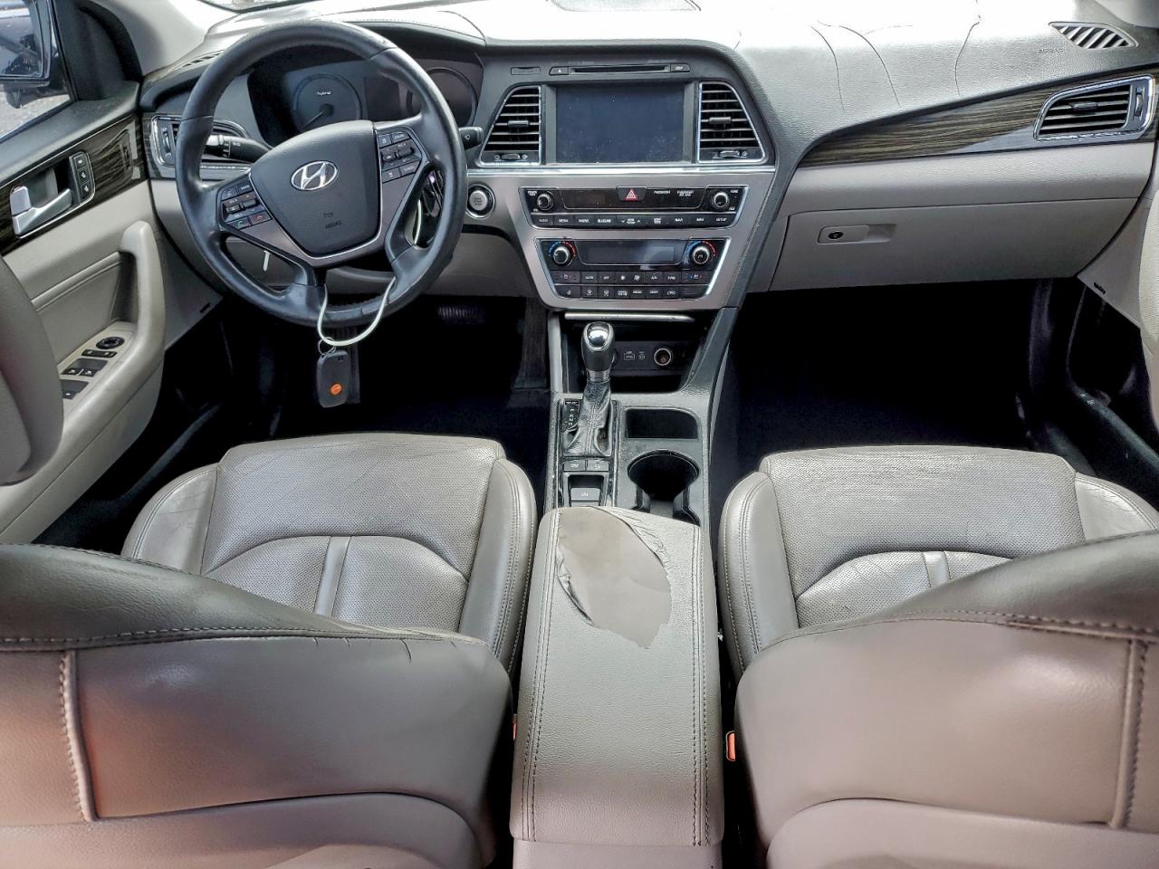 2016 Hyundai Sonata Hybrid VIN: KMHE34L10GA015705 Lot: 96026005