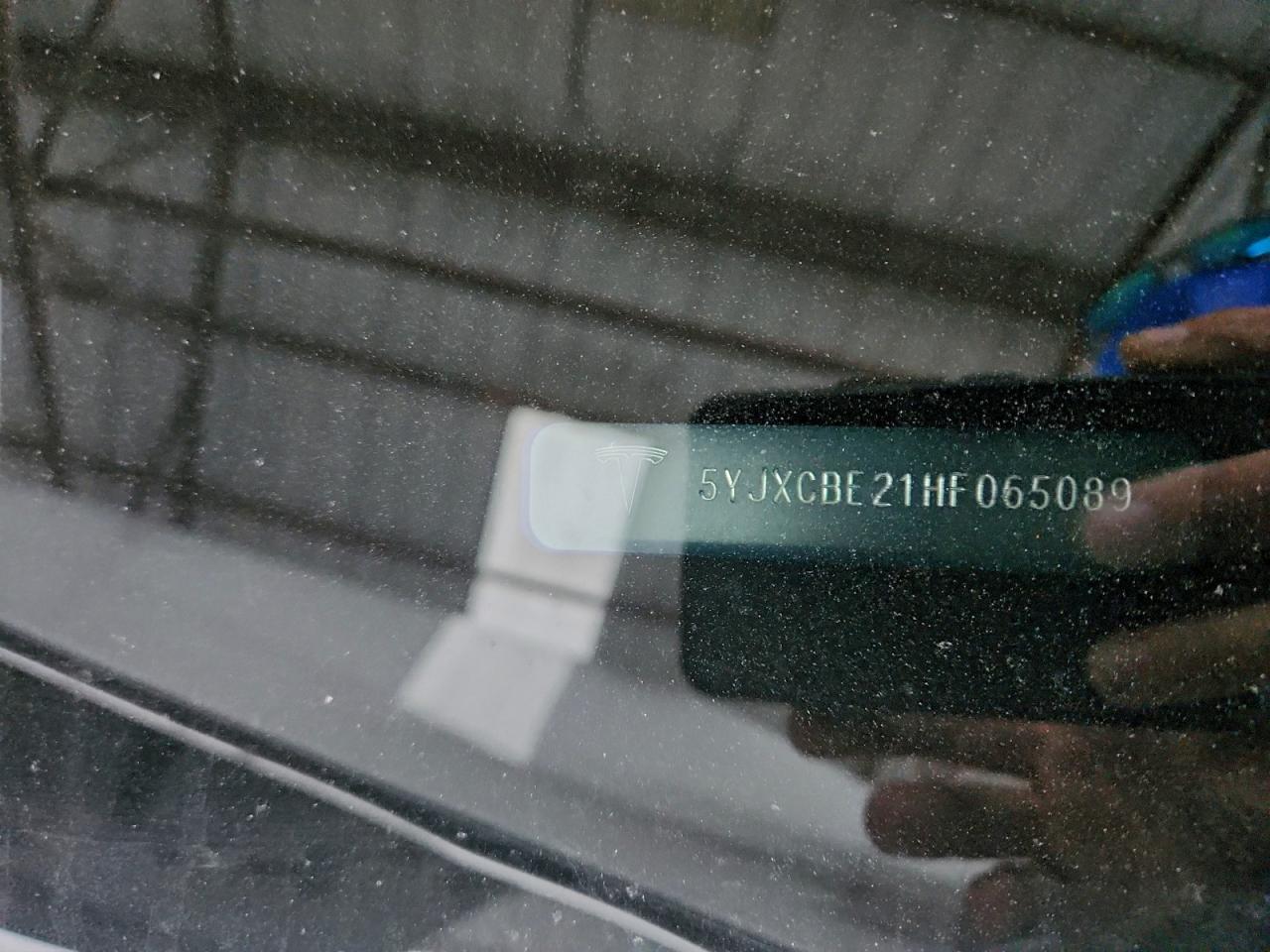 2017 Tesla Model X VIN: 5YJXCBE21HF065089 Lot: 95101025