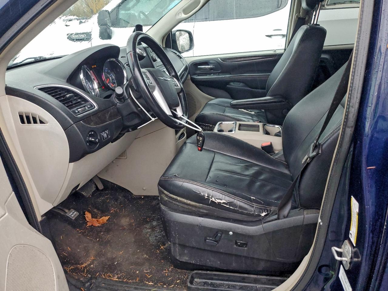 2014 Chrysler Town & Country Touring VIN: 2C4RC1BG1ER396869 Lot: 94832185