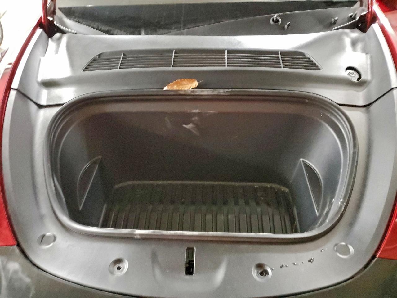 2025 Tesla Model Y VIN: 7SAYGAEE3SF222998 Lot: 92075855