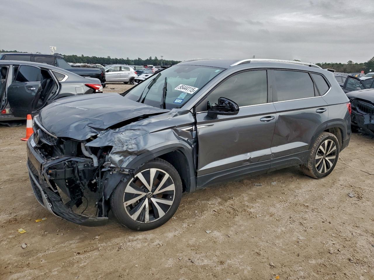 2024 Volkswagen Taos Se