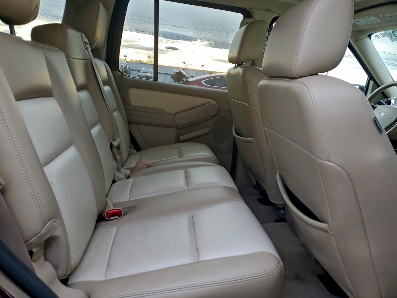 2007 Ford Explorer Eddie Bauer VIN: 1FMEU74847UB31837 Lot: 96203505