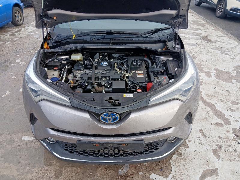 2017 TOYOTA C-HR 1.8 HYBRID DYNAMIC 5DR CVT
