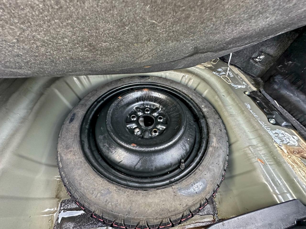 2014 Lexus Es 300H VIN: JTHBW1GG3E2048022 Lot: 96199425