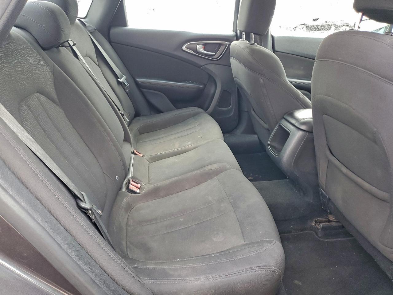 2015 Chrysler 200 Limited VIN: 1C3CCCAB4FN719824 Lot: 96037485