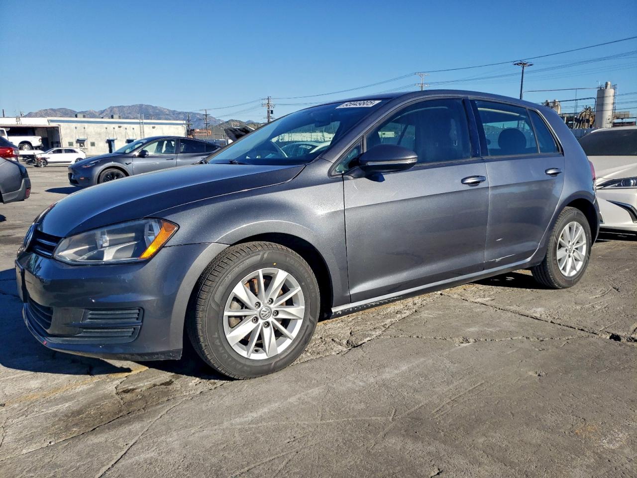 2017 Volkswagen Golf S