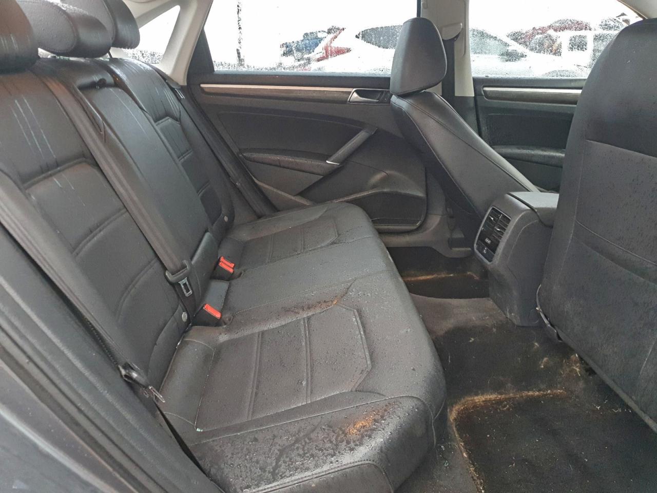 2016 Volkswagen Passat Se VIN: 1VWBT7A32GC035744 Lot: 95853405