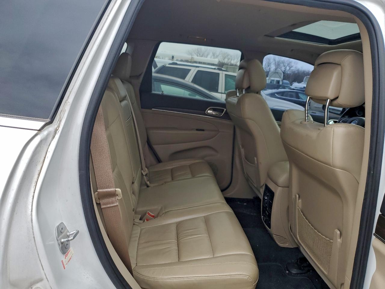 2015 Jeep Grand Cherokee Limited VIN: 1C4RJFBGXFC227172 Lot: 97945875