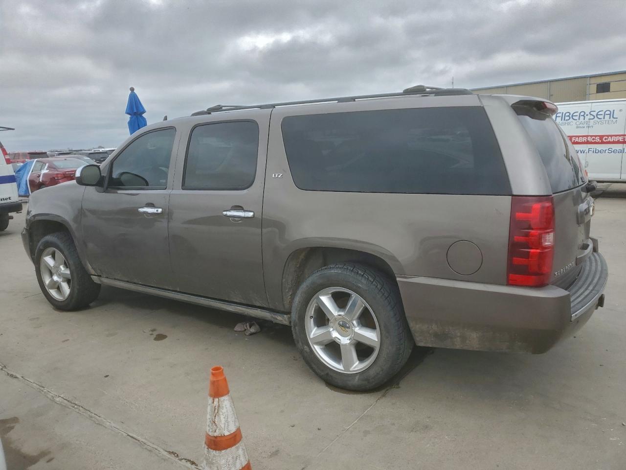 2014 Chevrolet Suburban C1500 Ltz VIN: 1GNSCKE02ER175929 Lot: 96506955