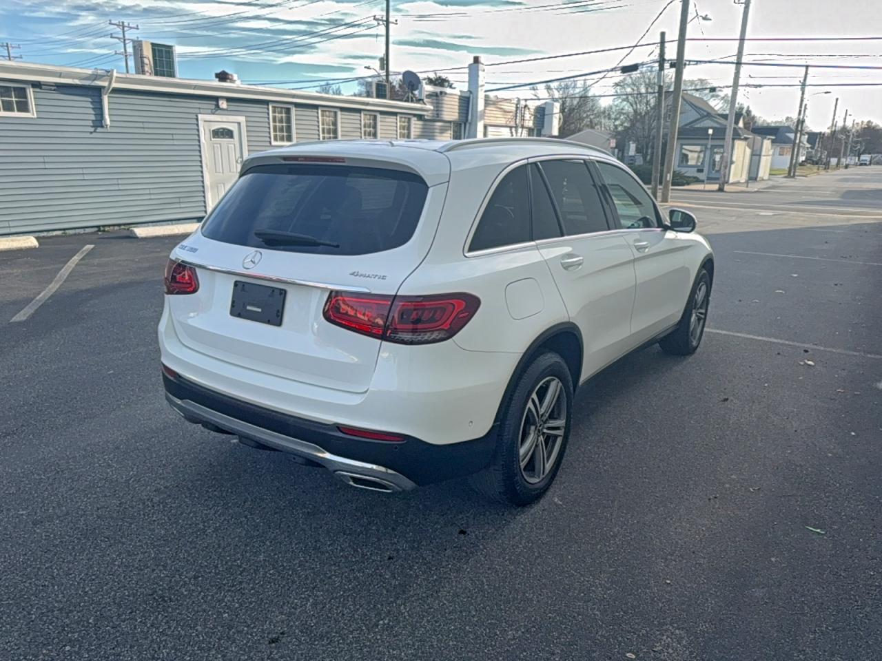 Фото: W1N0G8EB8MF891901