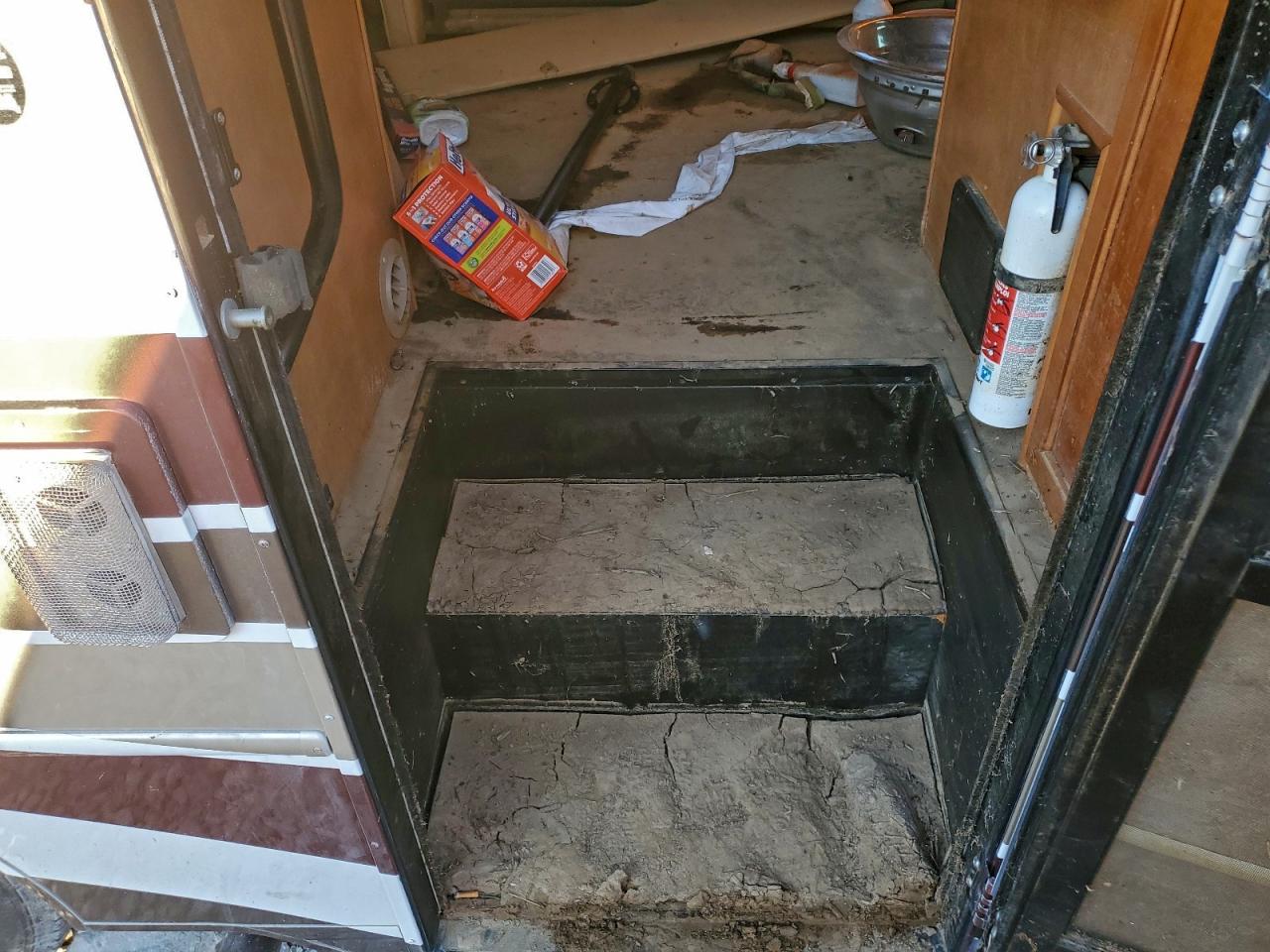 2012 Ford Econoline E450 Super Duty Cutaway Van VIN: 1FDXE4FS4CDB24345 Lot: 96487315