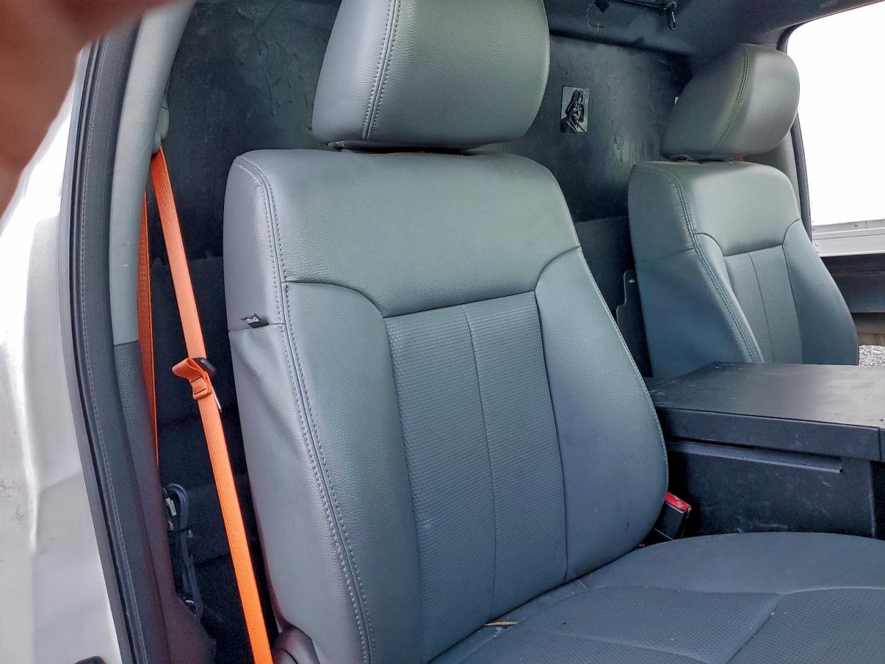 2013 Ford F350 Super Duty Utility / Service Truck VIN: 1FDRF3A64DEB92618 Lot: 64669505