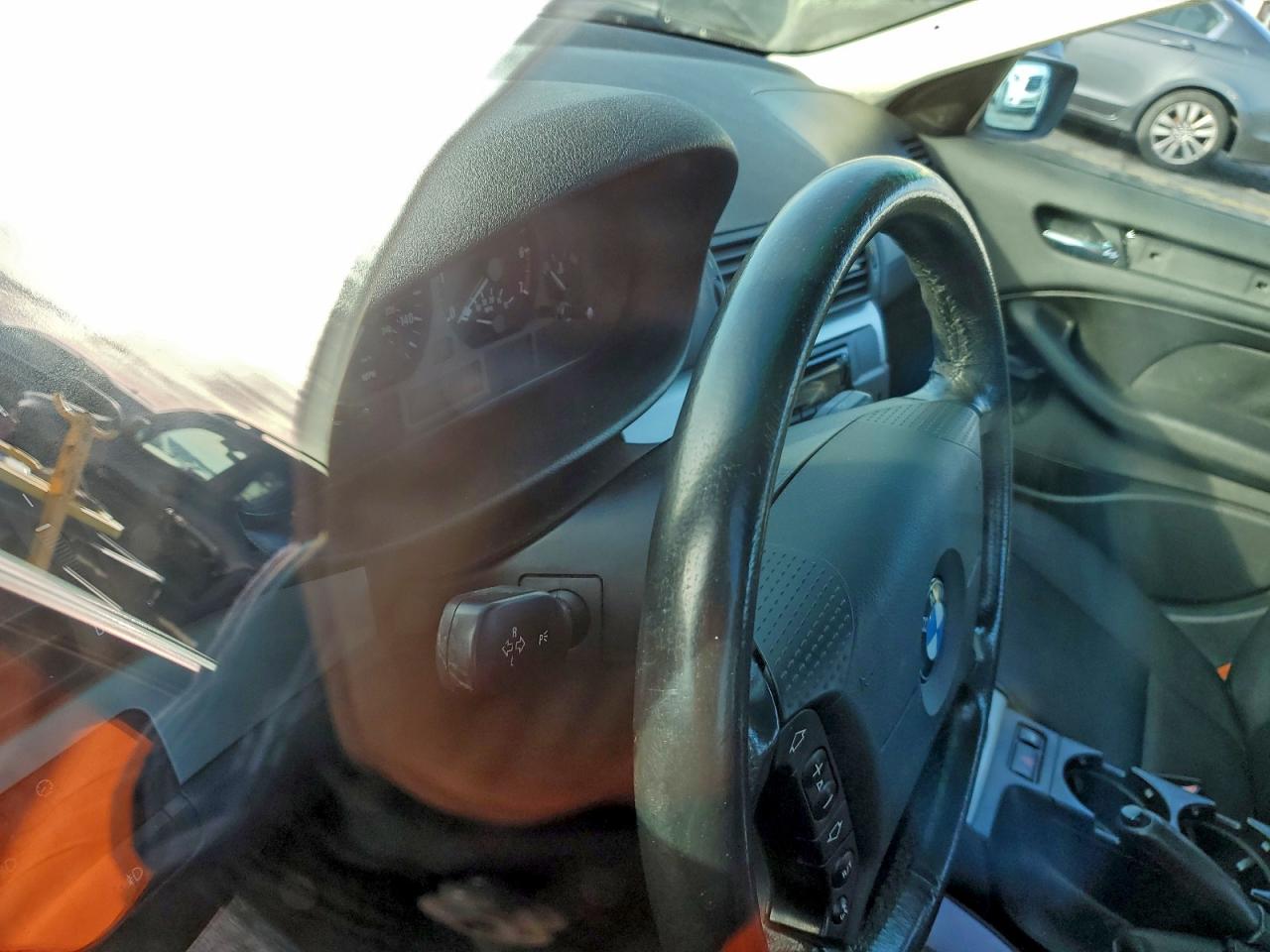 2002 BMW 325 I VIN: WBAET374X2NH01500 Lot: 95096875