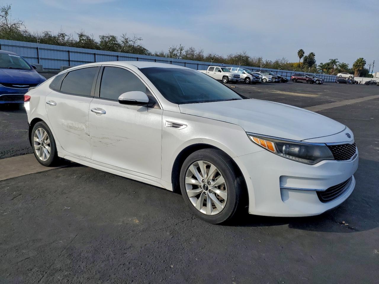 2018 Kia Optima Lx VIN: 5XXGT4L31JG251869 Lot: 95683195