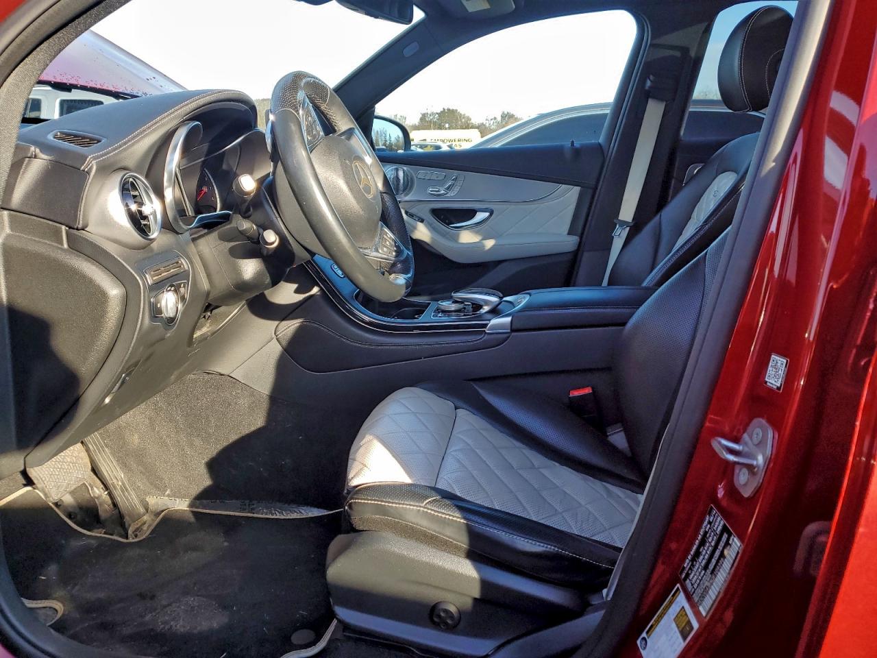 Фото: WDC0G4JB7GF109396