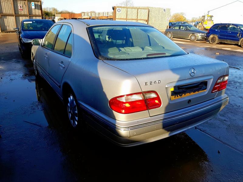 2000 MERCEDES-BENZ E CLASS E240 ELEGANCE 4DR TIP AUTO [2.6]