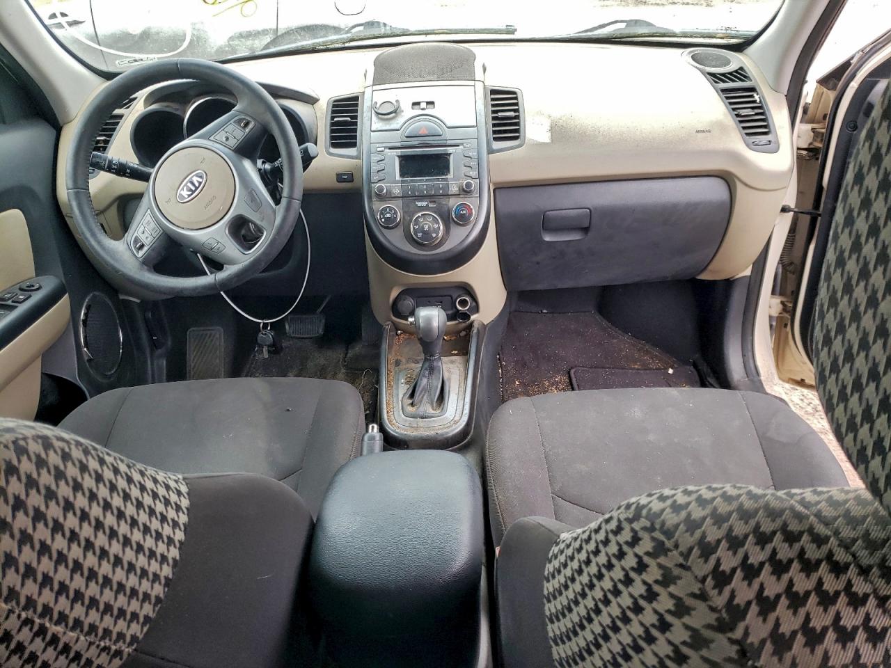 2011 Kia Soul + VIN: KNDJT2A23B7728980 Lot: 96140415