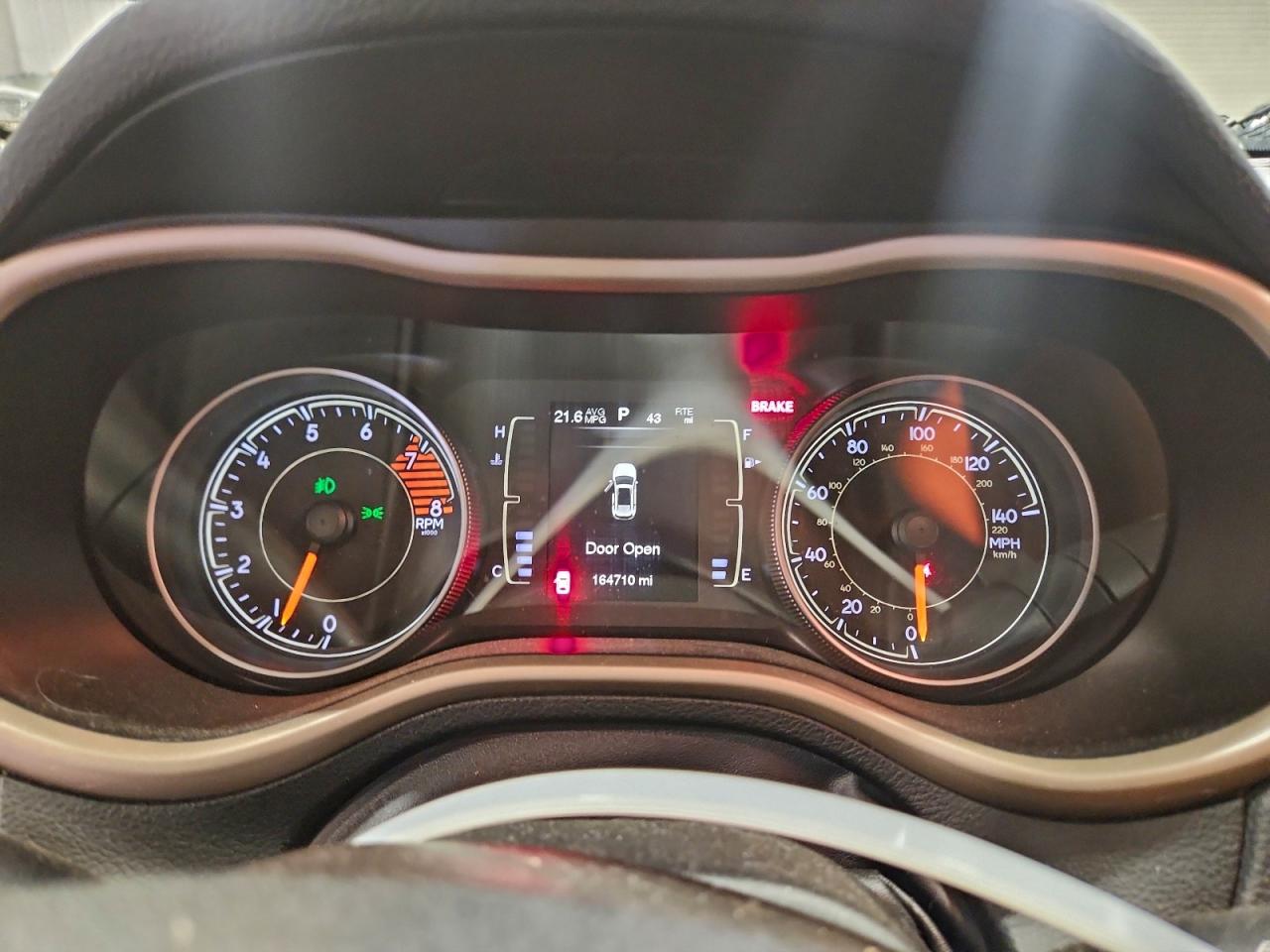 2016 Jeep Cherokee Latitude VIN: 1C4PJMCS9GW198634 Lot: 94076365