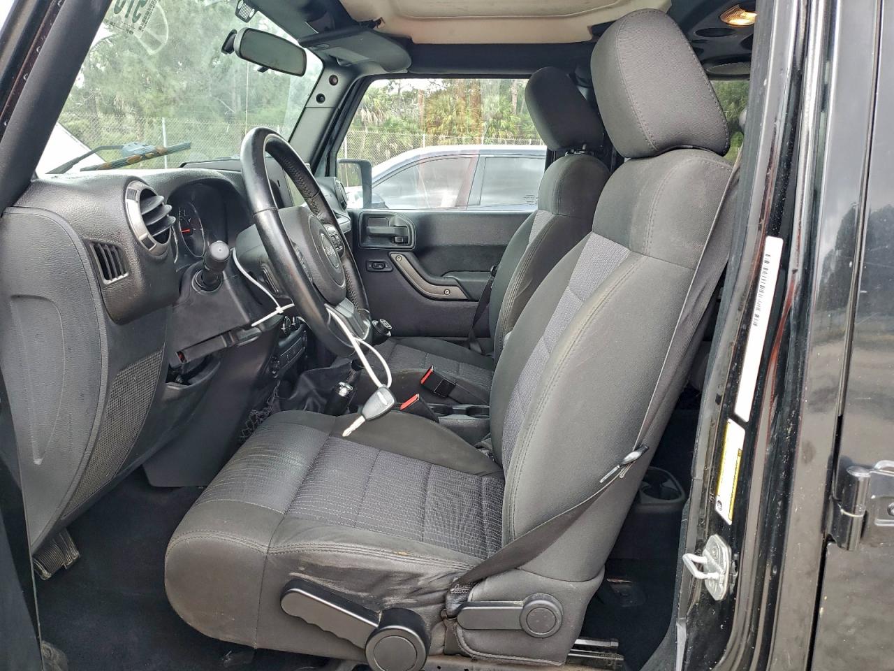 2012 Jeep Wrangler Unlimited Sport VIN: 1C4BJWDG9CL142575 Lot: 97073615