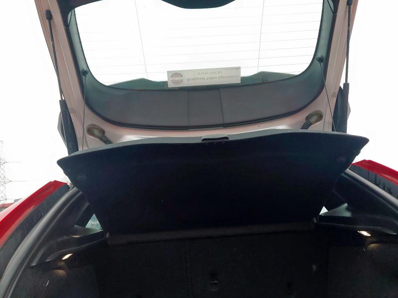 2013 VOLVO V40 D2 CROSS COUNTRY LUX 5DR