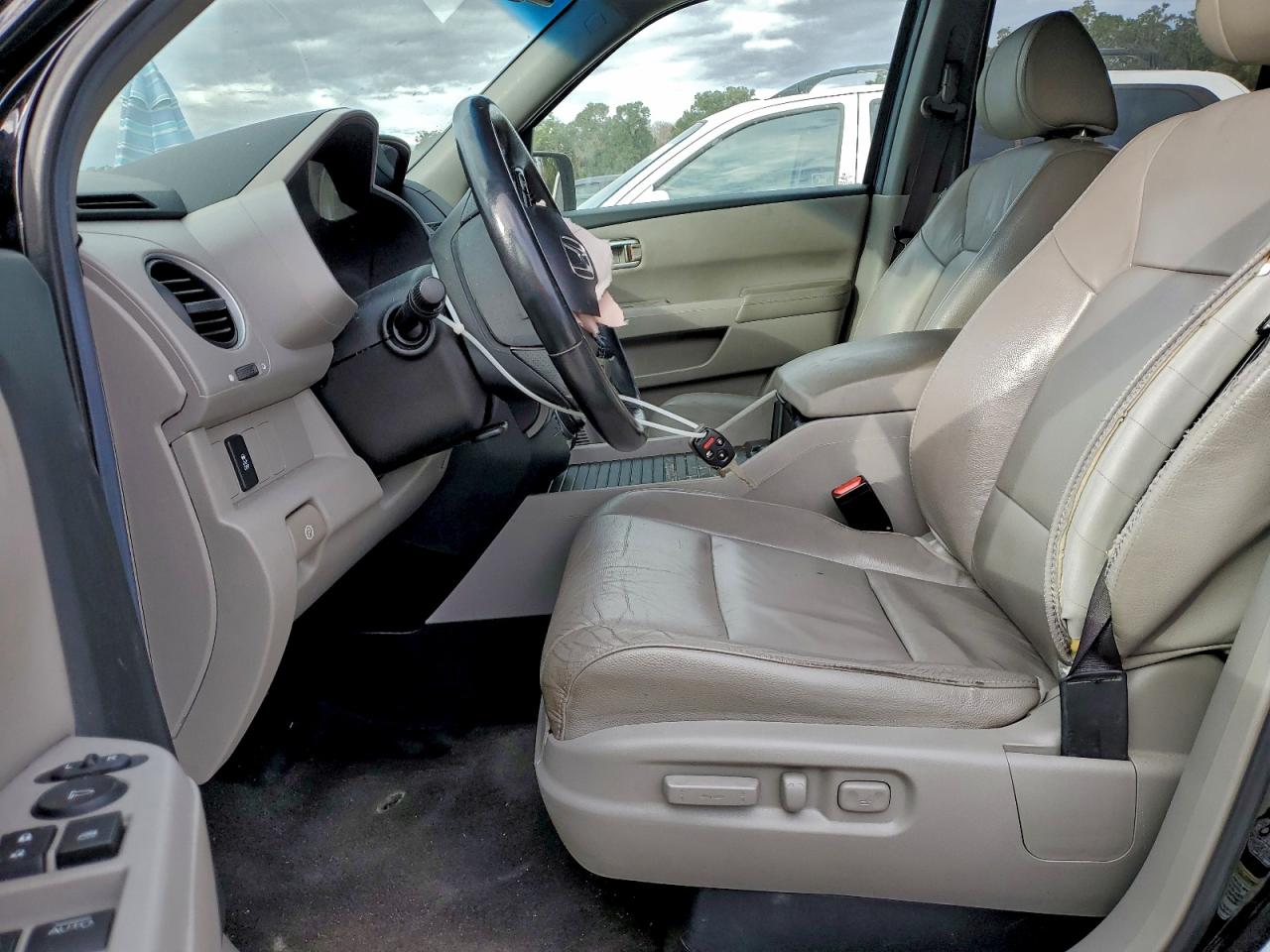 2012 Honda Pilot Exln VIN: 5FNYF4H7XCB017744 Lot: 93990825