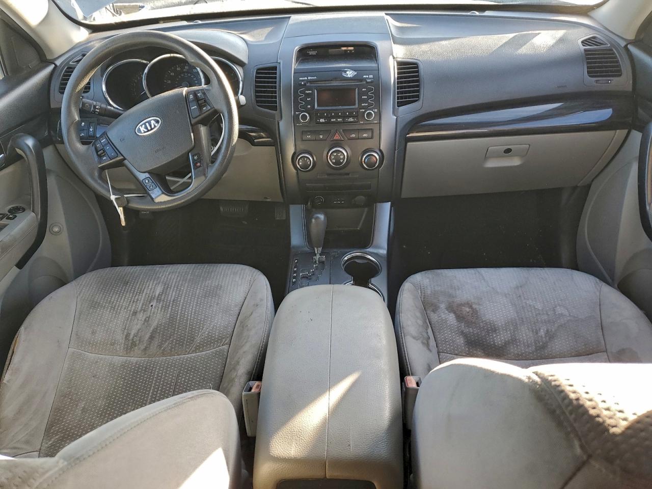 2011 Kia Sorento Base VIN: 5XYKT3A19BG044049 Lot: 97051165