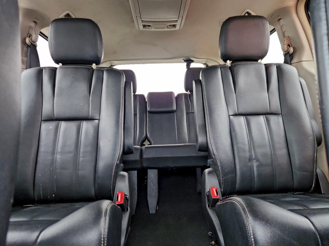 2016 Chrysler Town & Country Touring VIN: 2C4RC1BG1GR280543 Lot: 94668475